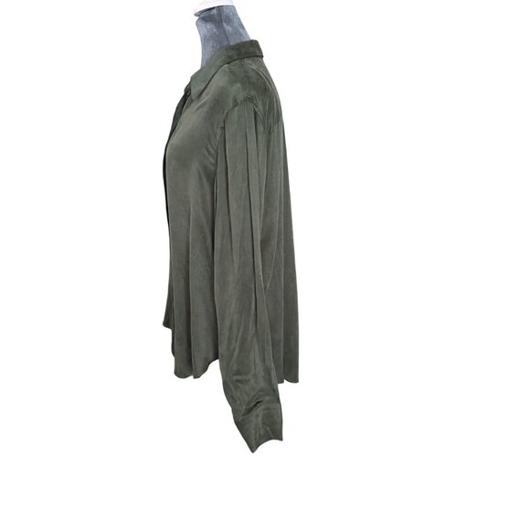 Olivaceous Long Sleeve Button Down Size L NWT - Picture 3 of 6